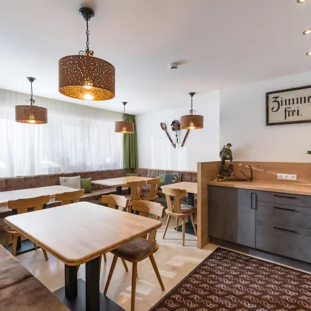 Waidmannsruh Aparthotel *